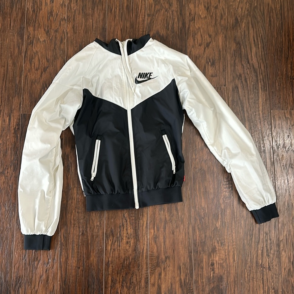 Nike Windbreaker Size XS